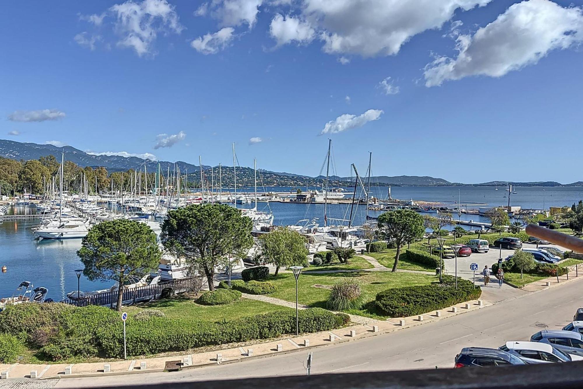 شقة Pretty Cocoon With Harbour View بورتو فيكشْيو المظهر الخارجي الصورة